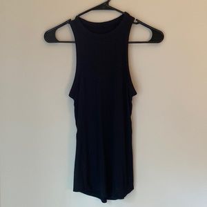 Lululemon black tank